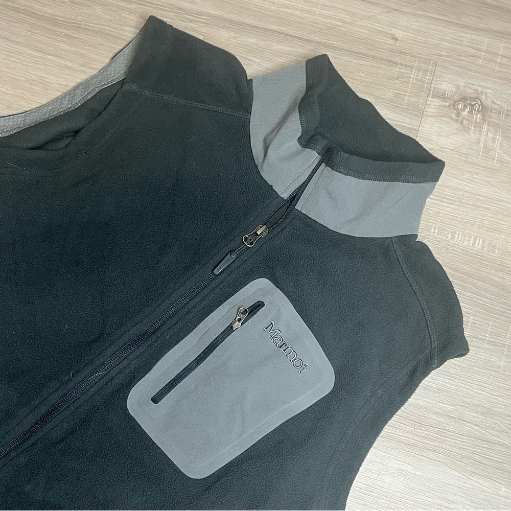 Marmot Women's Two-Tone Black and Gray‎ Fleeced Vest Sz XL